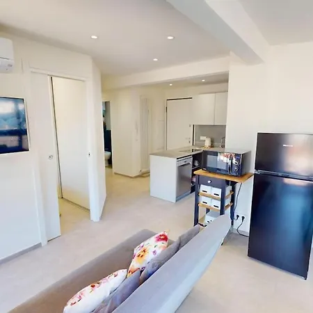 98gb - 2p With Terrace And Side Sea View Ментона