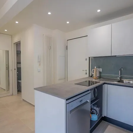 98gb - 2p With Terrace And Side Sea View מנטון
